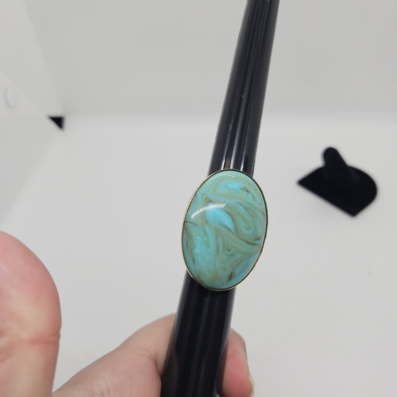 oversized faux turquoise cocktail ring adjustable - Picture 5 of 5